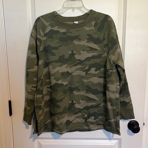 Old Navy maternity nursing camo sweatshirt